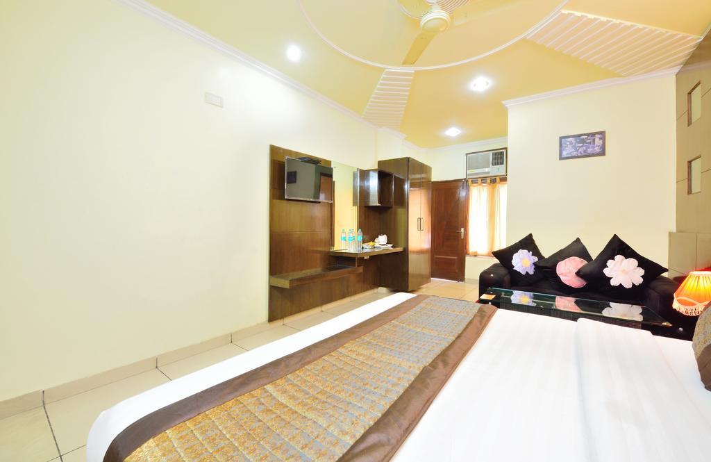 Centra Inn New Delhi Exterior photo