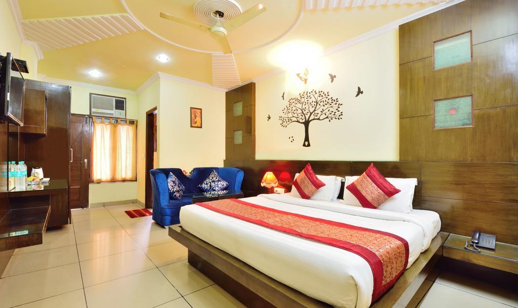Centra Inn New Delhi Room photo